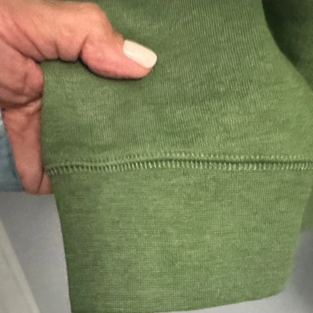Eddie Bauer Olive Green Crewneck Sweater size large - Picture 4 of 7